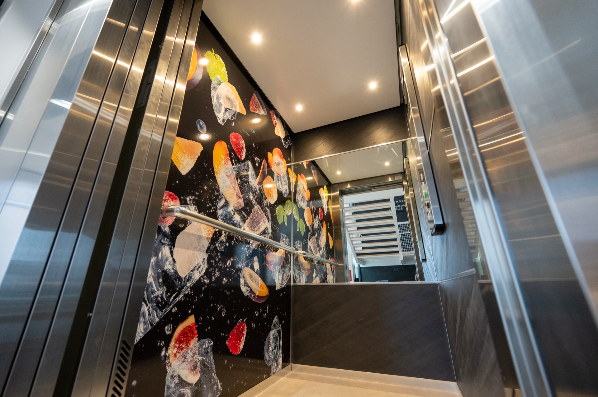 Cabine ascenseur personnalisee